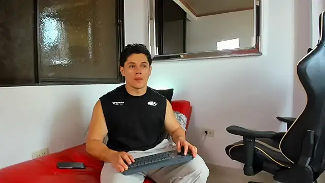 Snapshot of julian_wallace chatting on March 23, 2026, 7:36 pm julian wallace online show from March 23, 2026, 7:36 pm