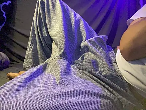 BigMac1596 online show from October 19, 2025, 5:16 pm