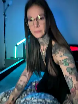 BrownieyQueen online show from December 3, 2025, 7:08 am