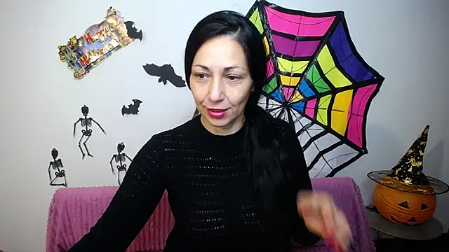 Snapshot of LiluGrants chatting on October 25, 2025, 6:08 pm LiluGrants online show from October 25, 2025, 6:08 pm