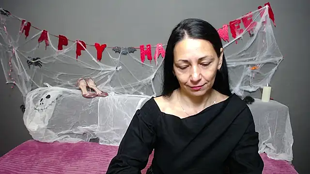 Snapshot of LiluGrants chatting on October 26, 2025, 7:14 pm LiluGrants online show from October 26, 2025, 7:14 pm