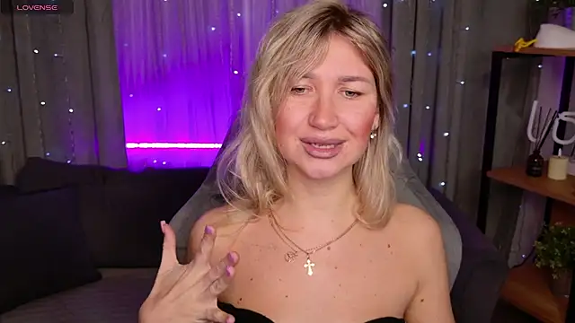 Snapshot of MilaBott chatting on November 23, 2025, 8:19 pm MilaBott online show from November 23, 2025, 8:19 pm