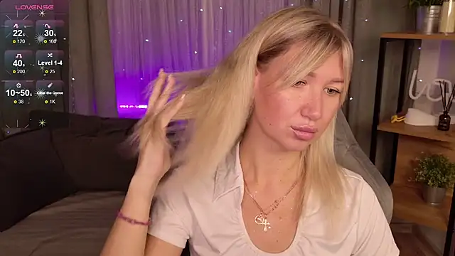 Snapshot of MilaBott chatting on October 15, 2025, 7:44 pm MilaBott online show from October 15, 2025, 7:44 pm