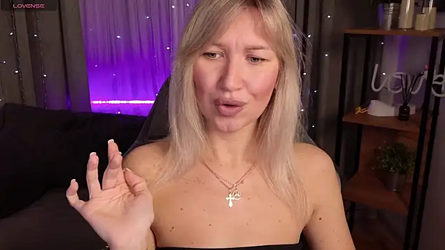 Snapshot of MilaBott chatting on October 13, 2025, 8:21 pm MilaBott online show from October 13, 2025, 8:21 pm