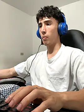 Snapshot of gojo_satoru_18 chatting on October 20, 2025, 4:51 pm gojo satoru 18 online show from October 20, 2025, 4:51 pm