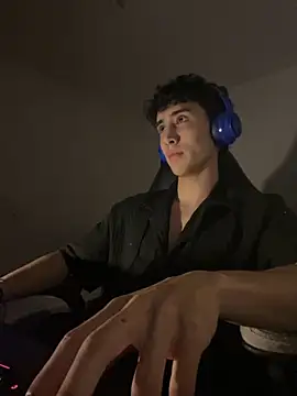 Snapshot of gojo_satoru_18 chatting on November 18, 2025, 4:05 am gojo satoru 18 online show from November 18, 2025, 4:05 am