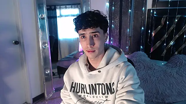 Snapshot of gojo_satoru_18 chatting on September 9, 2025, 12:36 pm gojo satoru 18 online show from September 9, 2025, 12:36 pm