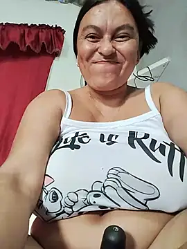 Horny-Mommy-Dirty online show from May 17, 2026, 1:33 pm