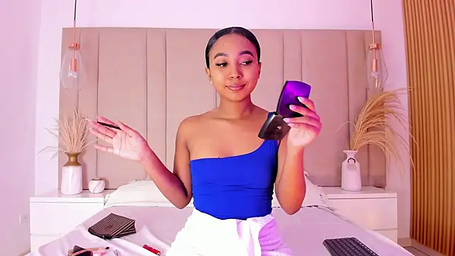 GabrielaLugo online show from March 13, 2025, 11:41 am