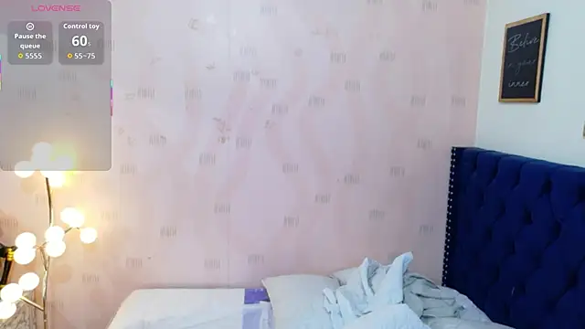 Beautifulskinny18 online show from May 8, 2026, 8:23 pm