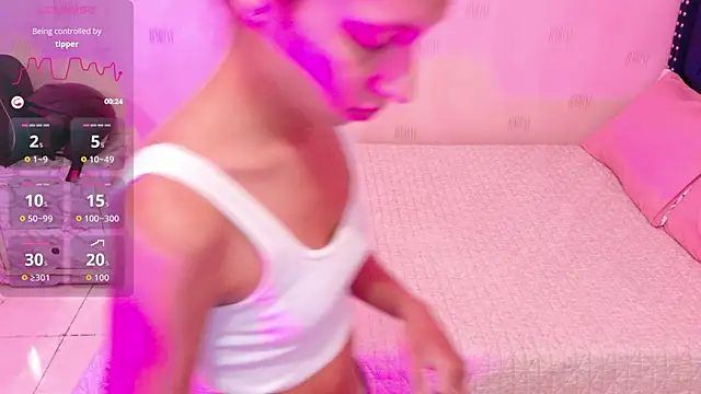 Beautifulskinny18 online show from October 26, 2025, 1:11 pm