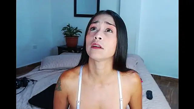 hotlatin92 online show from September 26, 2025, 3:24 am