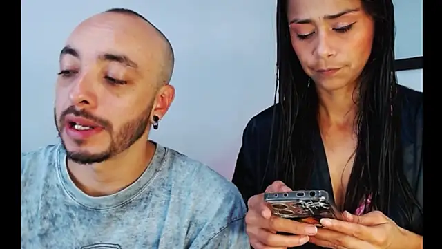 hotlatin92 online show from September 21, 2025, 3:22 am