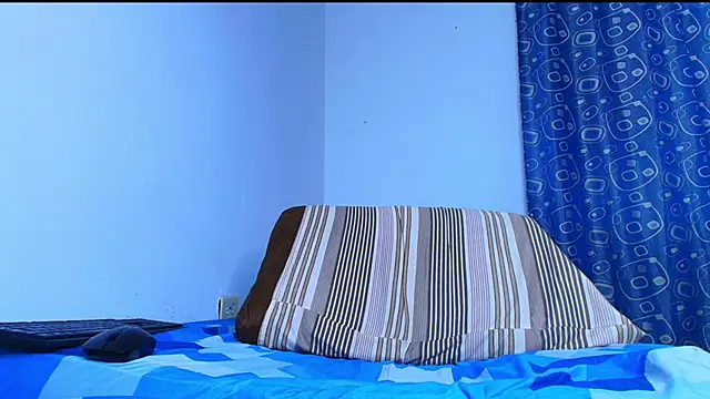 Snapshot of Thomass00 chatting on March 30, 2026, 12:28 pm Thomass00 online show from March 30, 2026, 12:28 pm