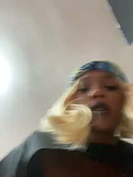 TIFFANYYSTAR online show from October 30, 2025, 2:36 pm