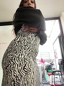 TIFFANYYSTAR online show from October 23, 2025, 1:54 pm