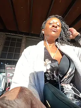 Snapshot of wynterheat chatting on March 10, 2025, 11:27 pm wynterheat online show from March 10, 2025, 11:27 pm