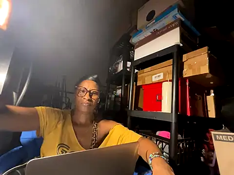 Snapshot of wynterheat chatting on September 20, 2025, 9:47 am wynterheat online show from September 20, 2025, 9:47 am
