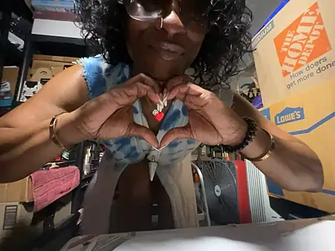 Snapshot of wynterheat chatting on April 27, 2026, 9:46 pm wynterheat online show from April 27, 2026, 9:46 pm