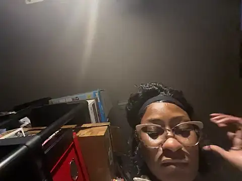 wynterheat online show from March 8, 2026, 3:54 am