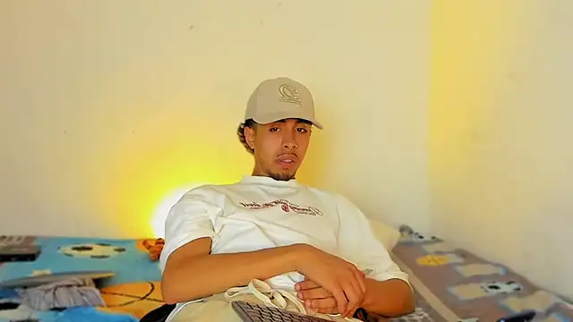 RyanRizzo online show from November 3, 2025, 10:57 pm