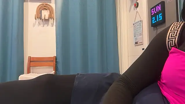 femsissyash online show from February 15, 2026, 12:48 pm