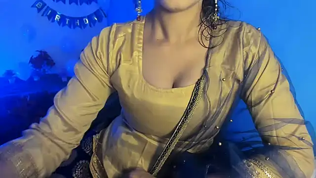 Snapshot of aarjulove chatting on September 29, 2025, 5:29 pm aarjulove online show from September 29, 2025, 5:29 pm