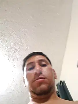 Snapshot of littleboyhot95 chatting on February 6, 2026, 1:23 am littleboyhot95 online show from February 6, 2026, 1:23 am