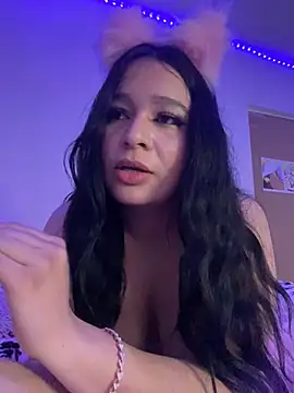 Leslydeleon23 online show from March 6, 2025, 8:30 am