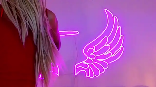  scarletmoore online show from September 27, 2025, 10:32 am