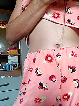 Nandasant09 online show from December 1, 2025, 4:08 pm