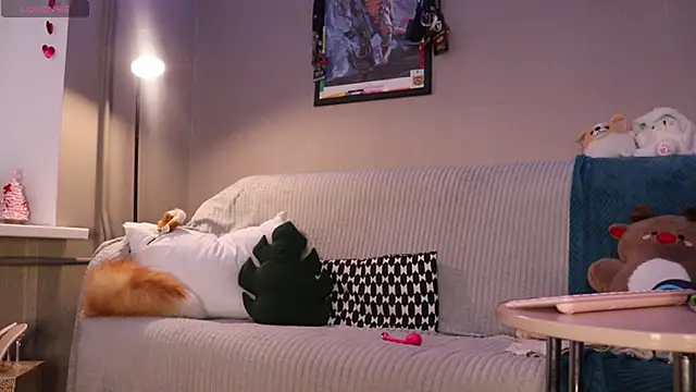 Snapshot of mari_moon_bunny chatting on April 15, 2026, 2:32 pm mari moon bunny online show from April 15, 2026, 2:32 pm