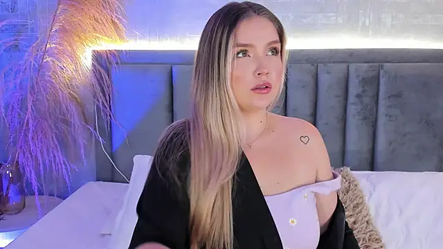 GaiaBaker online show from October 13, 2025, 1:56 pm