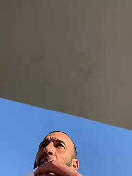 Snapshot of donnuozfutura chatting on February 6, 2025, 8:50 am donnuozfutura online show from February 6, 2025, 8:50 am