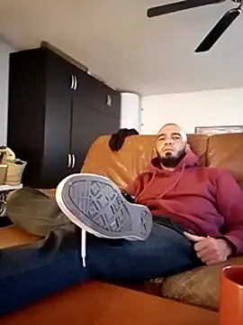 Snapshot of donnuozfutura chatting on January 17, 2025, 8:56 am donnuozfutura online show from January 17, 2025, 8:56 am