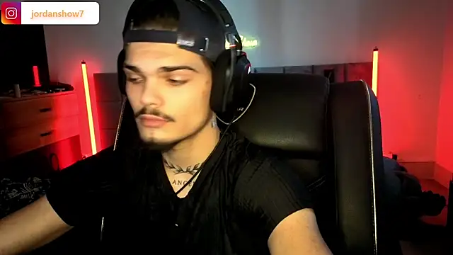 JordanShow online show from November 13, 2025, 9:57 am