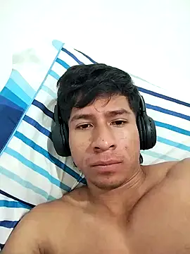 Snapshot of Danoszxx chatting on December 2, 2024, 1:31 am Danoszxx online show from December 2, 2024, 1:31 am