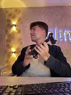 Logan smith1 online show from January 8, 2026, 7:58 am