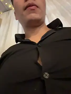 Snapshot of Logan_smith1 chatting on April 12, 2026, 1:09 am Logan smith1 online show from April 12, 2026, 1:09 am