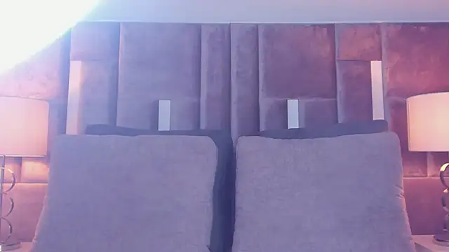 Snapshot of Nia_Bunny chatting on October 31, 2025, 1:41 pm Nia Bunny online show from October 31, 2025, 1:41 pm