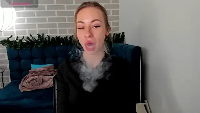 Diana Garrett online show from December 19, 2025, 1:31 am