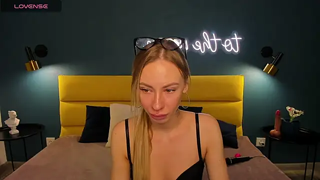 Snapshot of Diana_Garrett chatting on October 11, 2025, 1:39 am Diana Garrett online show from October 11, 2025, 1:39 am