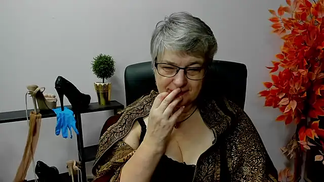 IrisDream online show from February 13, 2025, 7:24 am