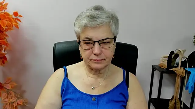 IrisDream online show from October 13, 2025, 6:26 am