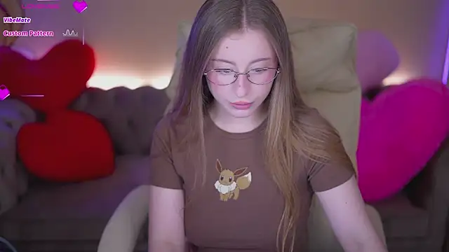 Snapshot of SilverrMoon chatting on February 15, 2026, 2:05 pm SilverrMoon online show from February 15, 2026, 2:05 pm