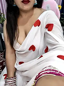 Snapshot of Cute-Raashii chatting on April 5, 2026, 11:33 pm Cute-Raashii online show from April 5, 2026, 11:33 pm