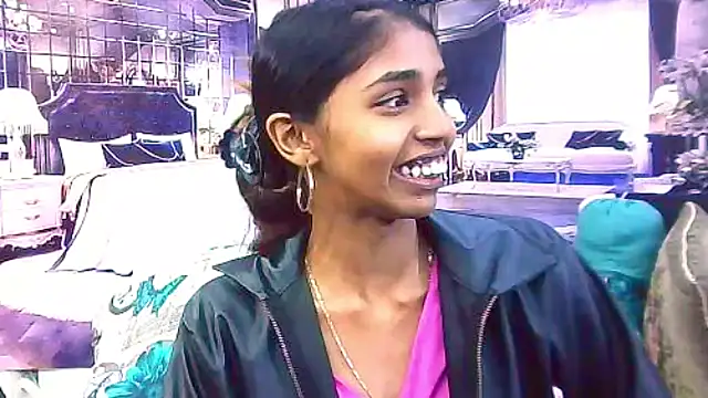 IndianSexySlender online show from November 6, 2025, 5:11 am