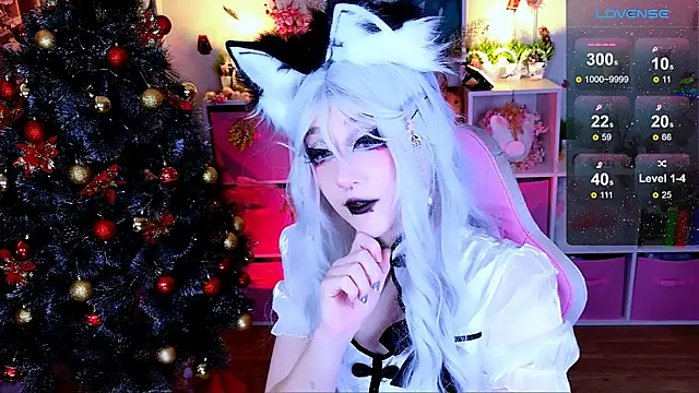 Snapshot of Aki__Ra chatting on December 20, 2025, 8:55 pm Aki Ra online show from December 20, 2025, 8:55 pm