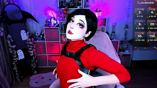 Snapshot of Aki__Ra chatting on November 9, 2025, 9:41 pm Aki Ra online show from November 9, 2025, 9:41 pm