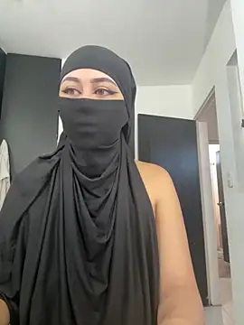 Snapshot of iiris_ chatting on October 9, 2025, 12:17 pm iiris  online show from October 9, 2025, 12:17 pm